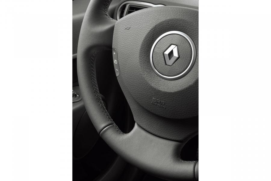  Renault Modus 2007 года  (фото 17 из 32)